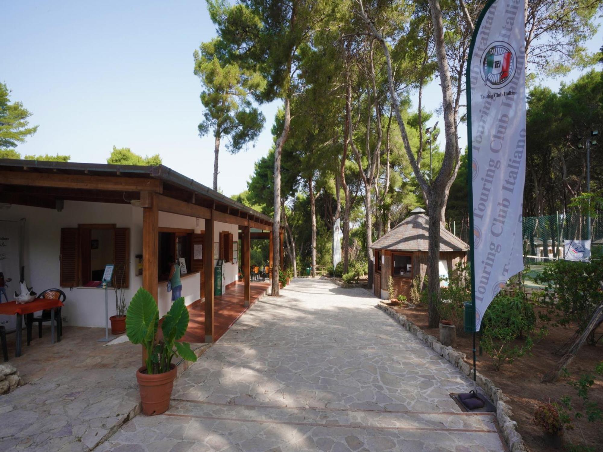 Touring Club Italiano - Isole Tremiti Hotel San Domino Buitenkant foto